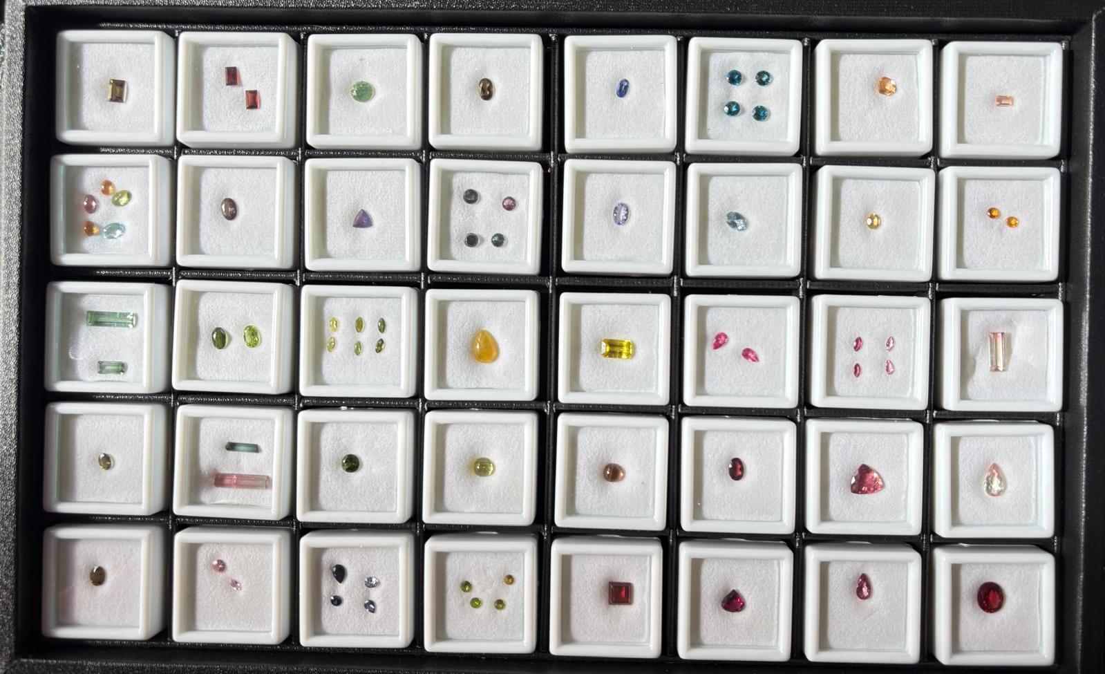 Collection de pierres précieuses EMIA